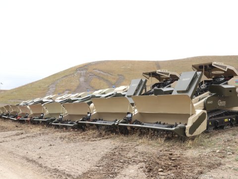 ANAMA-ya iki mexaniki minatəmizləmə vasitələri təqdim olundu