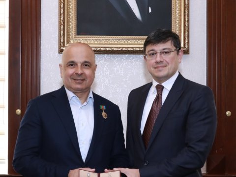 Danimarkada yaşayan azərbaycanlı alim medalla təltif olundu - FOTO