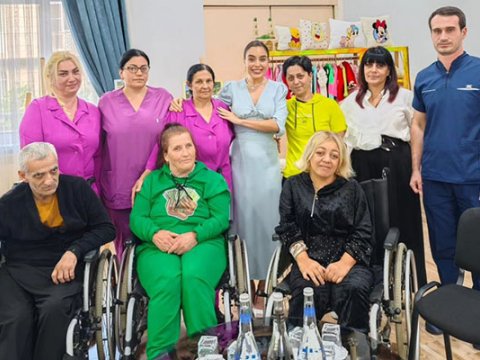 Leyla Əliyeva sosial xidmət müəssisəsində - FOTOLAR