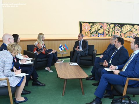 Ceyhun Bayramov finlandiyalı həmkarı ilə regional məsələri müzakirə etdi
