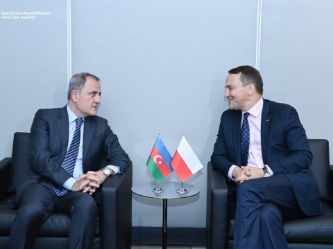 Ceyhun Bayramov polşalı həmkarı ilə görüşüb