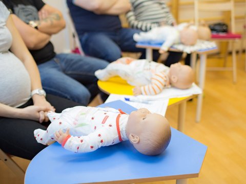 Azərbaycanda yaşı 20-dən aşağı olan analar...