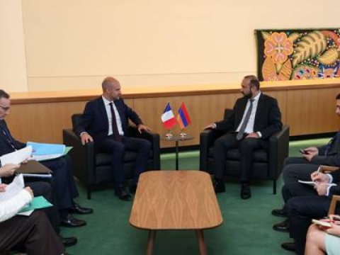 Mirzoyan Fransanın yeni XİN başçısı ilə regionu müzakirə etdi