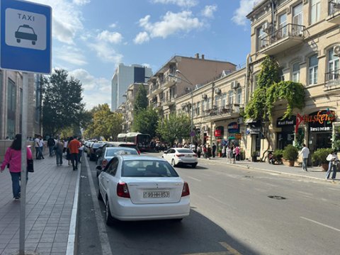 Tbilisi prospektində taksi duracaqları yaradılır