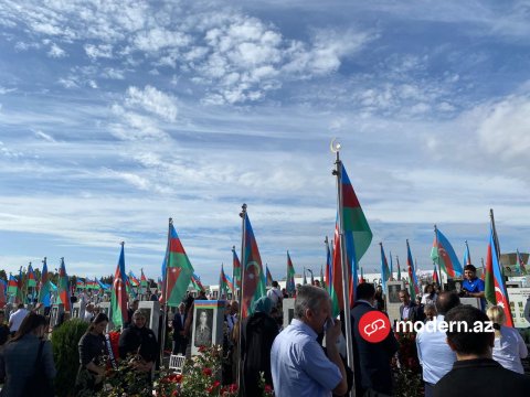 Azərbaycan xalqı şəhidlərini anır - FOTOLAR