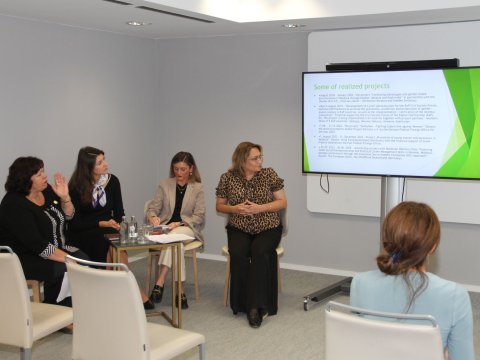 Qadınlar bölgəyə sülhün gəlməsini istəyir