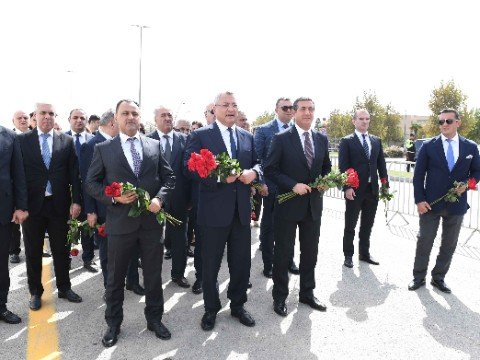 Dövlət Komitəsinin kollektivi Zəfər parkında -&nbsp;FOTOLAR