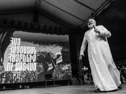 Qiyamçı keşiş bütün erməniləri 2 oktyabr aksiyasına çağırdı