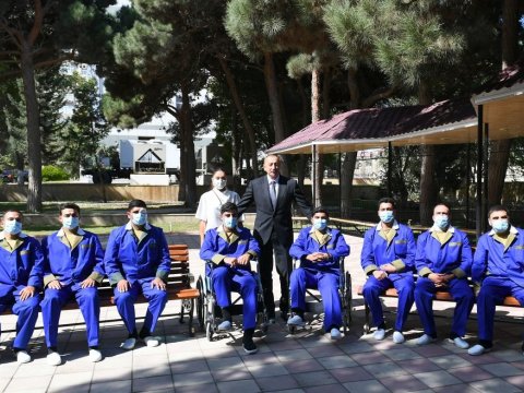 Zəfər xronikası: 30 sentyabrda Prezidentlə xanımı yaralı hərbçilərlə görüşüblər