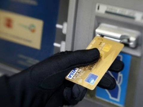 Bank kartından oğurluq edən şəxs saxlanıldı