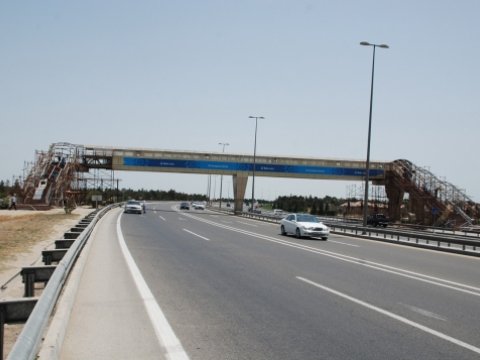 Aeroport yolundakı qoşa xətt silinir