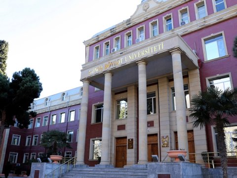 Tələbələrdən pul yığan müdir işdən QOVULDU