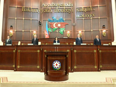 Parlamentin payız sessiyasının ilk iclasından FOTOLAR