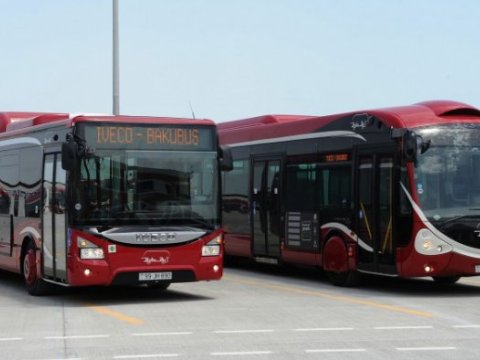 Bu avtobusun nömrəsi dəyişir