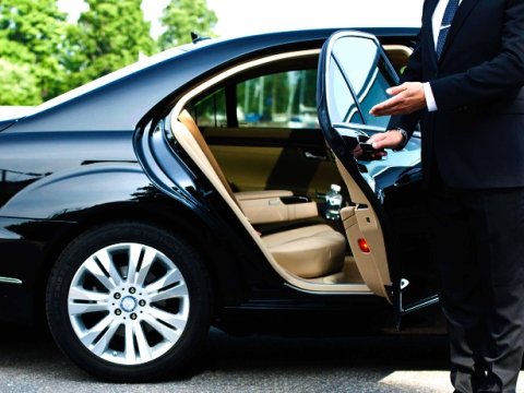 Bu deputatlara “Mercedes E 300” maşınları veriləcək - SİYAHI