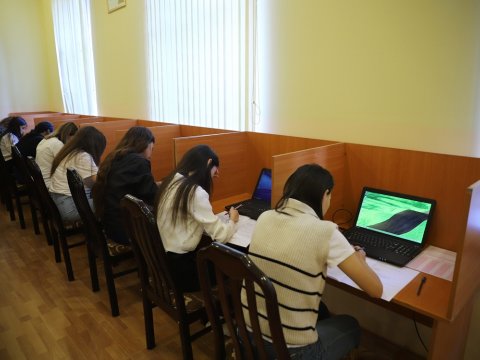 Gəncə Dövlət Universitetində tyutor işləmək istəyənlər üçün imtahan keçirildi