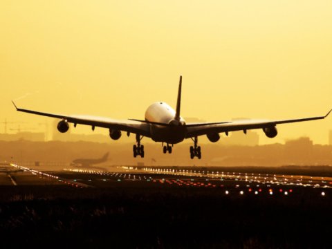 Prezidentin təyyarəsi məcburi eniş edib