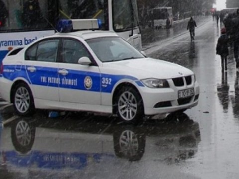 Yol polisi yağışlı hava ilə bağlı sürücülərə müraciət etdi