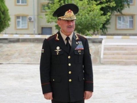 Yeni sədr generalın qardaşı oğlunu işdən çıxardı