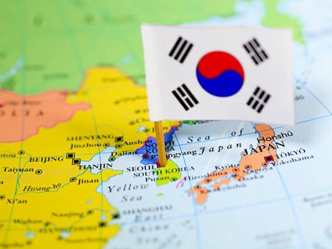 Koreya prezidentinin xanımına qarşı rüşvət ittihamı ləğv olunub