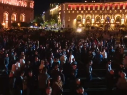 İrəvanda Paşinyanın əleyhinə mitinq - VİDEO