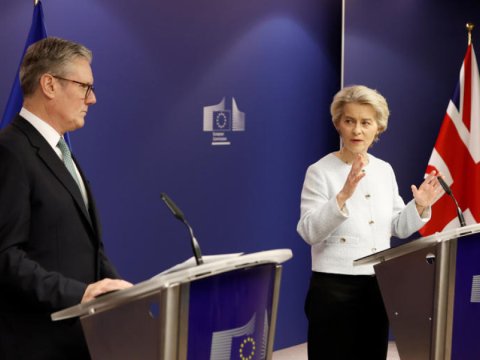 Starmer Ursula fon der Lyayen ilə görüşüb