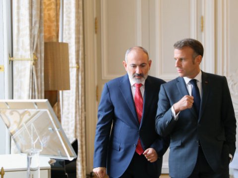 Paşinyan&nbsp;Makronla&nbsp;Ermənistan-Azərbaycan məsələsini&nbsp;müzakirə etdi