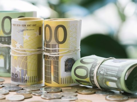 Xarici valyutaların MƏZƏNNƏLƏRİ