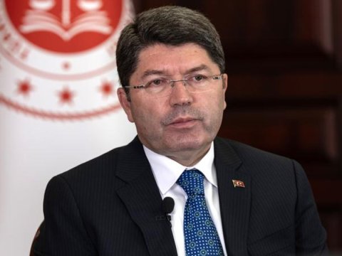 Türkiyənin ədliyyə naziri Bakıya gəldi