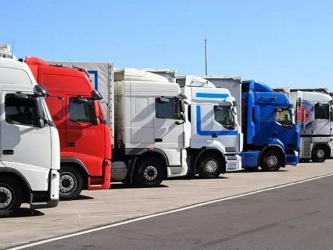 Azərbaycan-Gürcüstan sərhədində 350 TIR növbə gözləyir