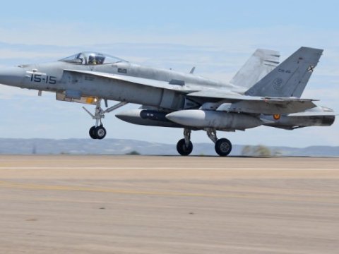 F-18 qəzaya uğradı, ölən var