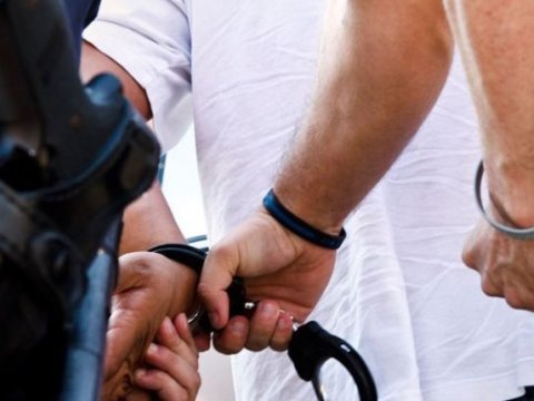 10 min manatlıq dələduzluq edən şəxs saxlanıldı