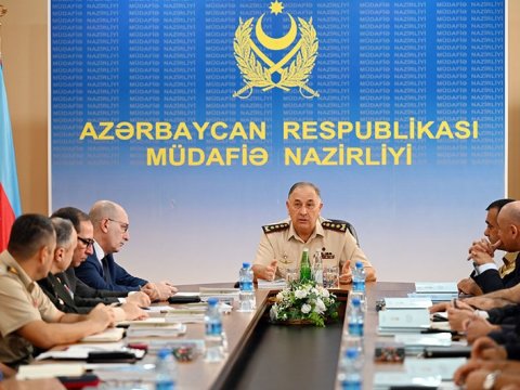 Zakir Həsənov əmr imzaladı - Baş Qərargah rəisi vəzifəli şəxsləri topladı