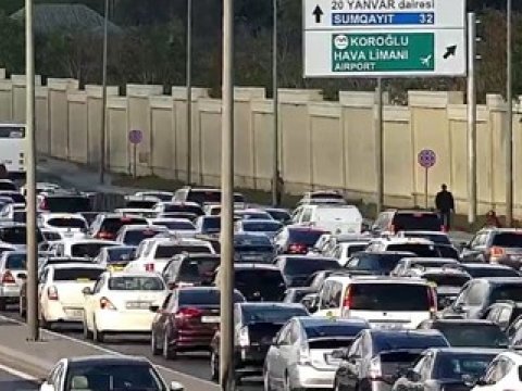 Bakının əsas yollarında TIXAC var