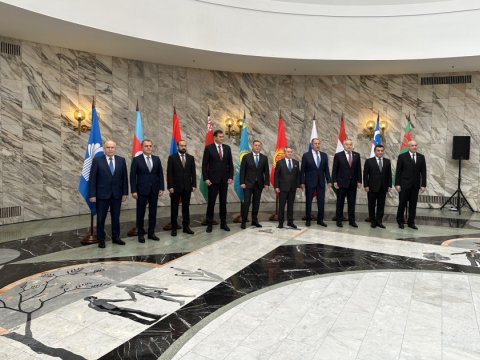 Moskva görüşü başladı - Bayramov da iştirak edir