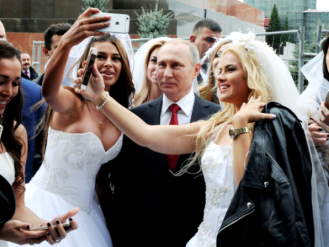 &ldquo;Bu mənim ad günümdür, milli bayram deyil&rdquo; - Putini nəvələri təbrik edib