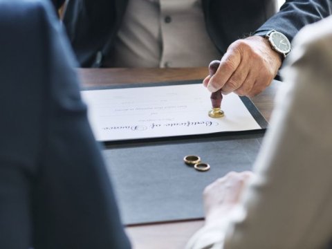 Cütlüklərin ünsiyyət problemi:&nbsp;Sosial şəbəkələr boşanmaları artırır?