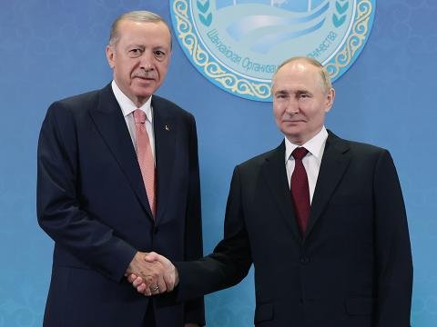 Ərdoğan Putinə zəng etdi: regional müzakirə