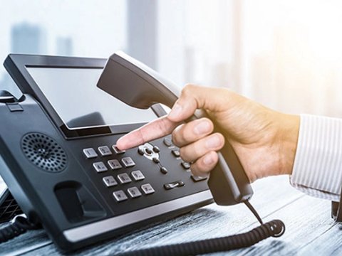 Hansı nazirliklər "qaynar xətt"ə daha çox cavab verir? - SORĞU