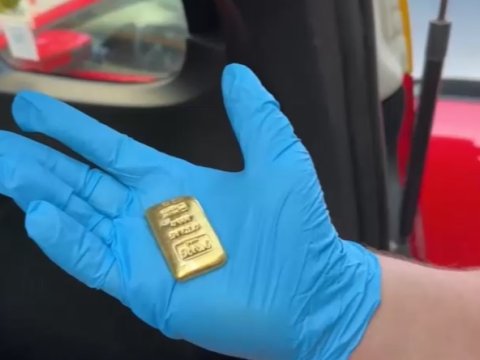 Daxili orqanlarında 9 kiloqram qızıl gətirdilər - VİDEO