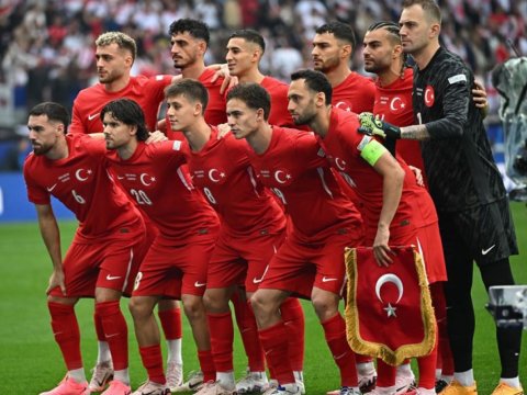Türkiyə millisi əsas qapıçısını itirdi