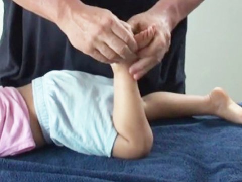 2 yaşlı Nəzrinin ölümü ilə bağlı cinayət işi AÇILDI