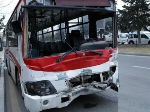 Bakıda avtobus piyadanı vurdu