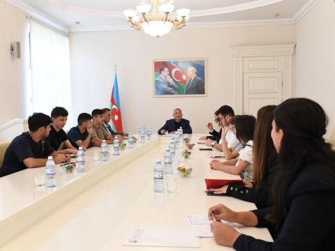 "Qaçqınkom"da tələbələrlə görüş keçirilib - FOTO