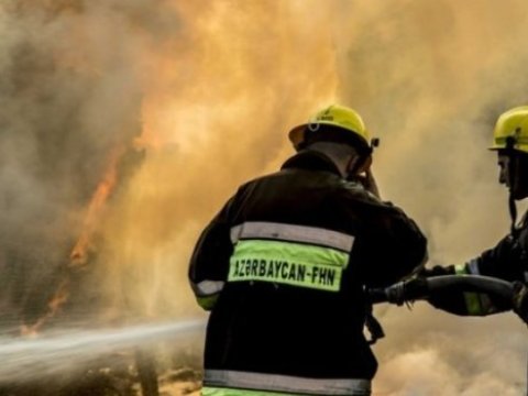 Bakıda ferma yandı