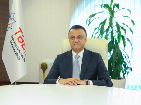 Vüqar Qurbanov direktoru işdən çıxardı