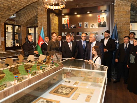 UNEC-də şəhidə həsr olunan kitabın&nbsp;təqdimatı keçirilib - FOTO