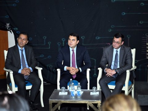 Nazir söz verdi: Yuğ teatrının bina problemi həll ediləcək