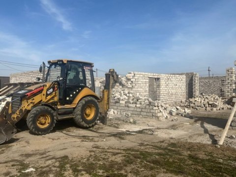 Yeni Suraxanıda sənədsiz tikililər SÖKÜLDÜ
