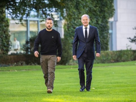 Zelenski Şoltsla bir arada